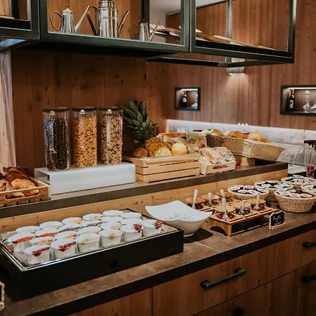ホテル Eurohotel Mountain Wellness カスティオーネ・デッラ・プレゾラーナ